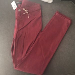 Brand new burgundy/red skinny pant